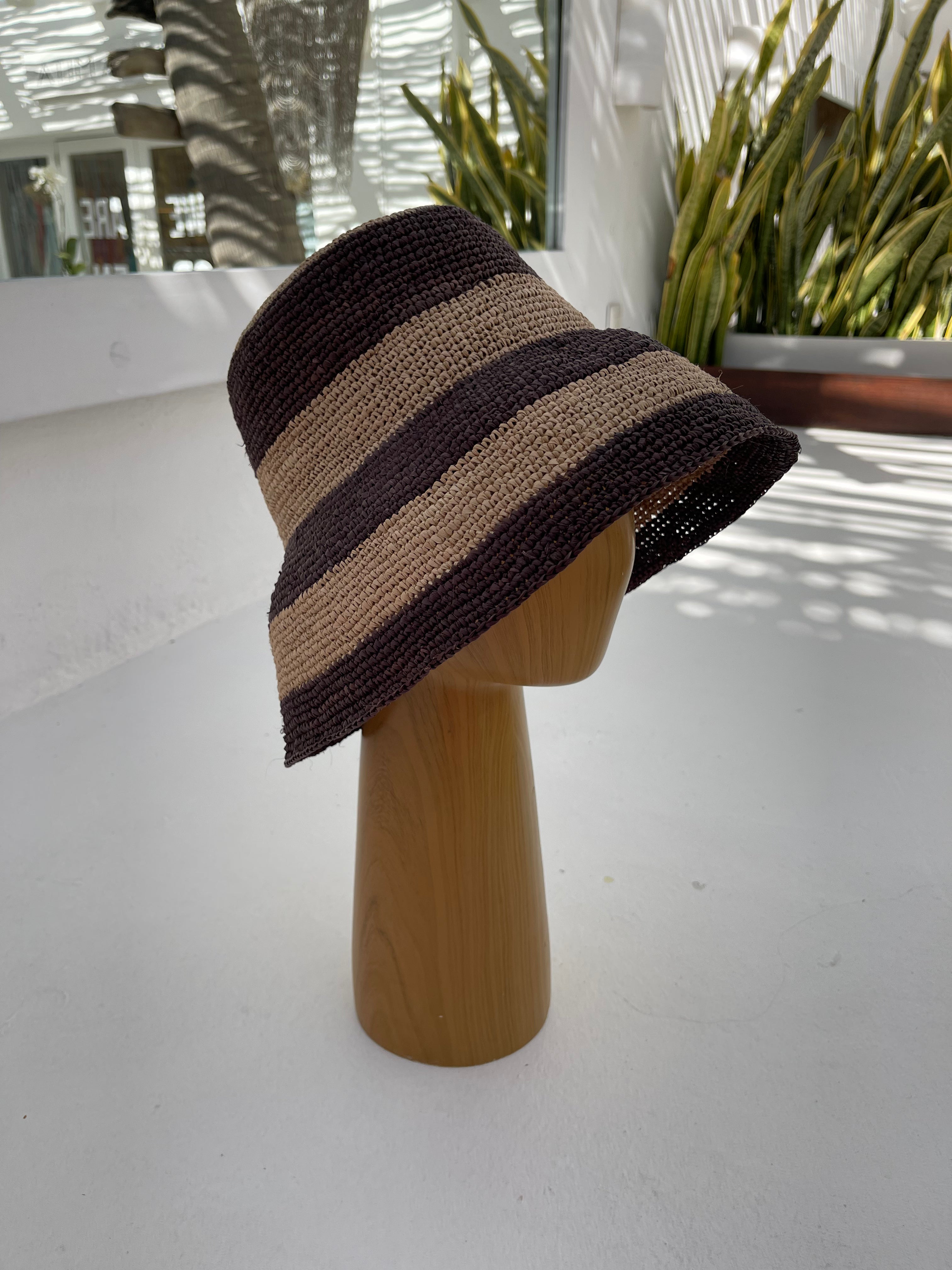 Stripes Beige Chocolat Hat