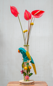 El Loro Flower Vase