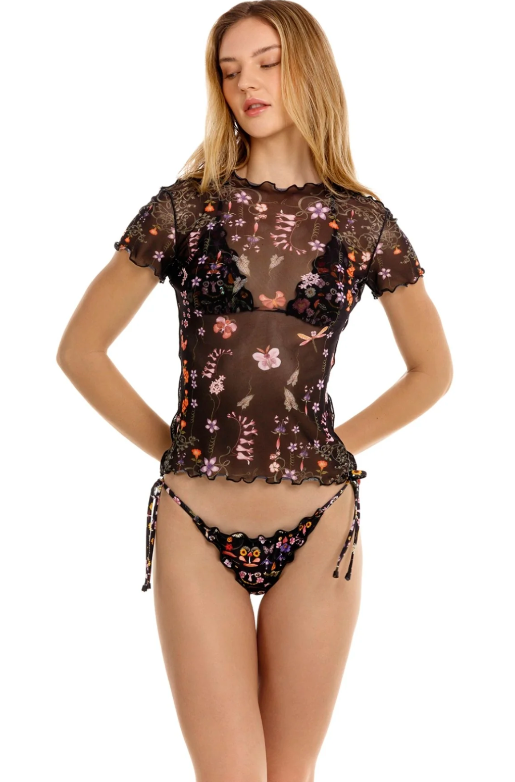 Leona Ambar T-Shirt