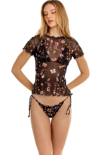 Leona Ambar T-Shirt