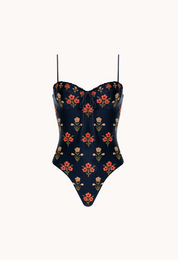 Ebano Isolda One Piece