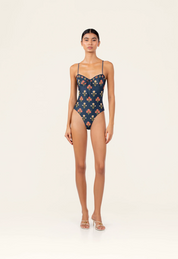 Ebano Isolda One Piece