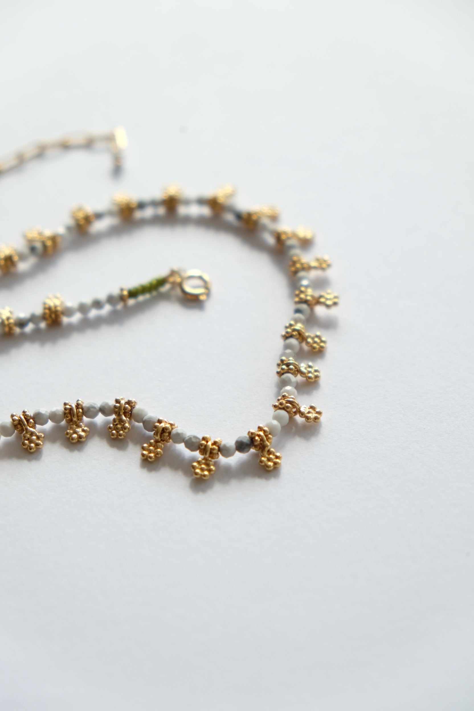 Florcitas White Howlite Necklace