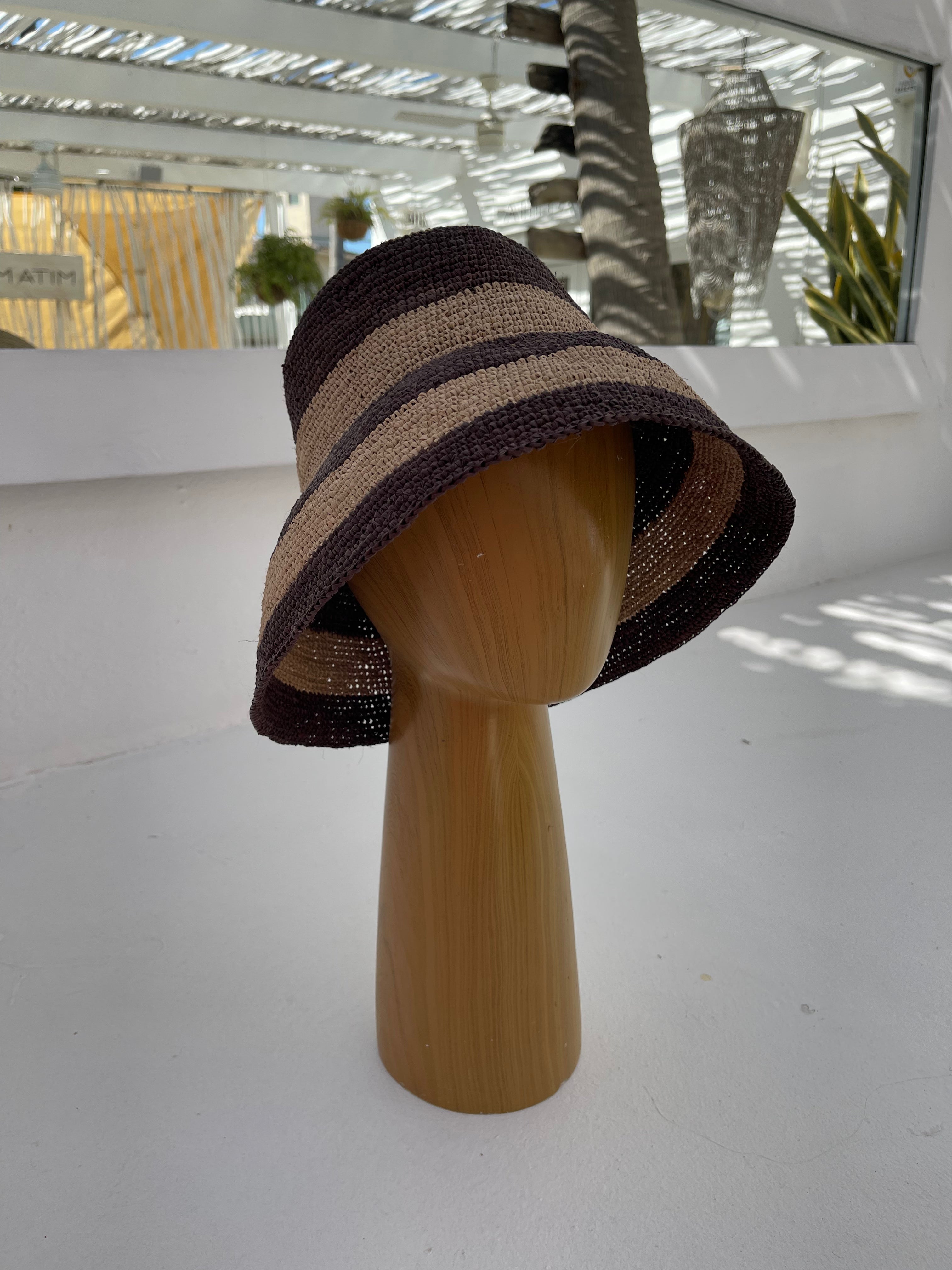 Stripes Beige Chocolat Hat