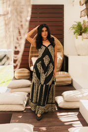 330831 Classic Triangle Black Dress