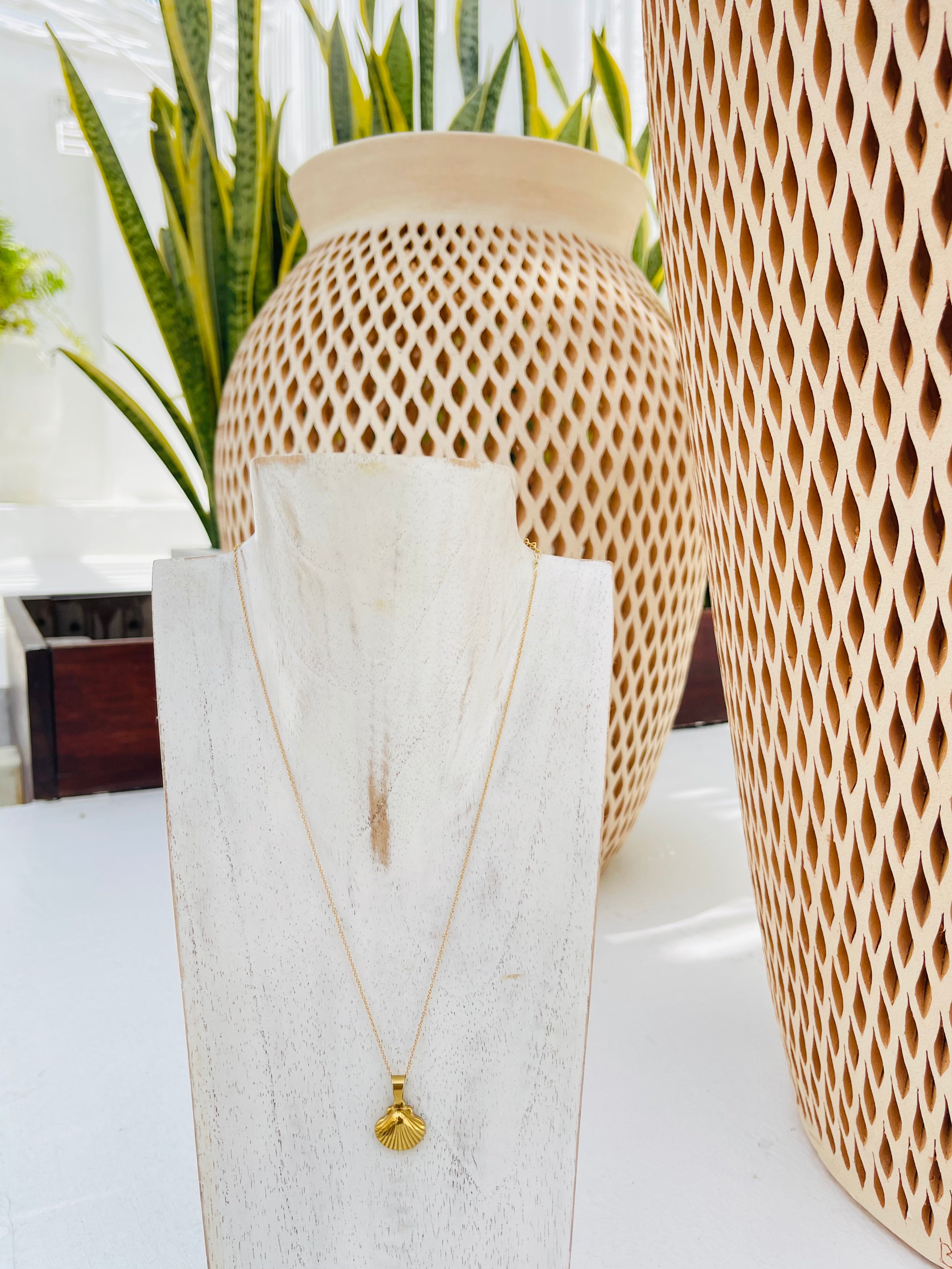 LC033 Seashell Necklace