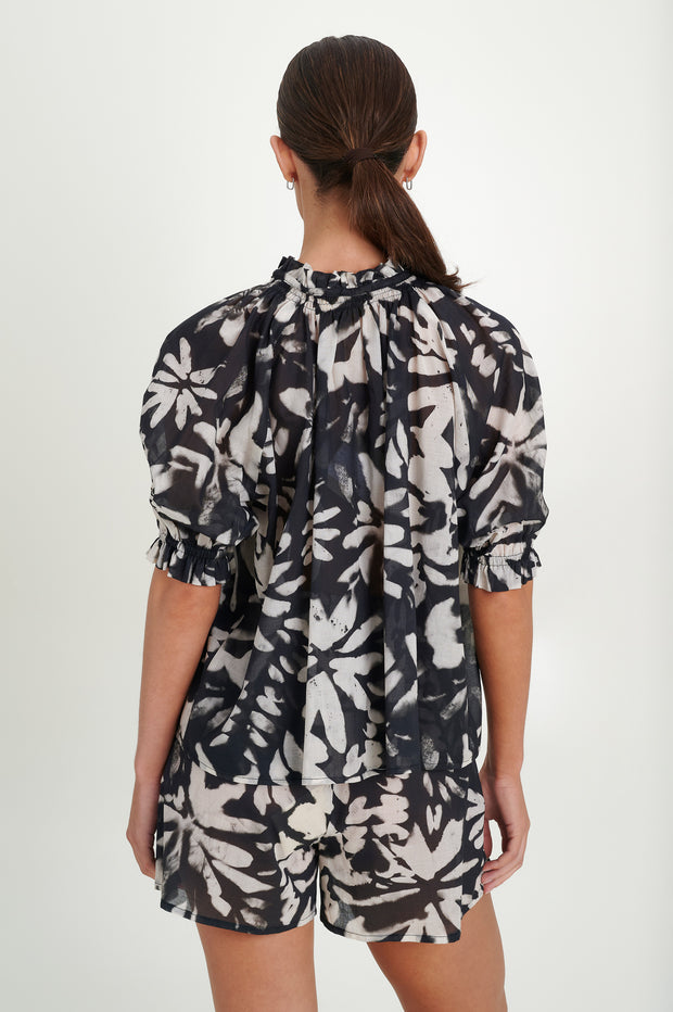 S25A3239 Night Floral Shorts