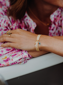 Eater Bee Gold Elastic Bracelet