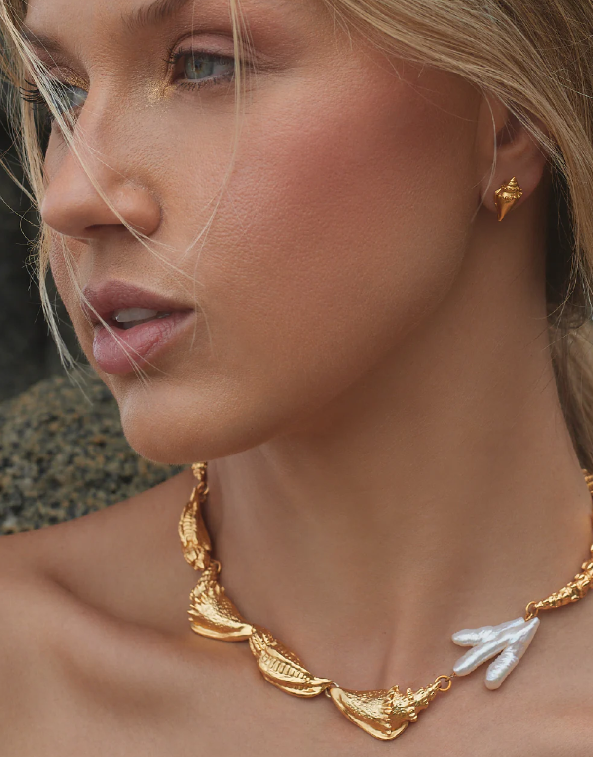 Caracola Set Necklace And Earrings