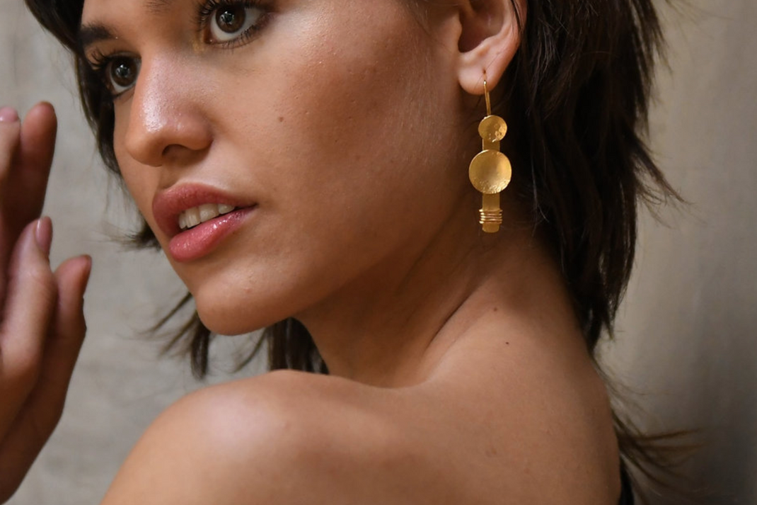 Golden Dolium Earrings